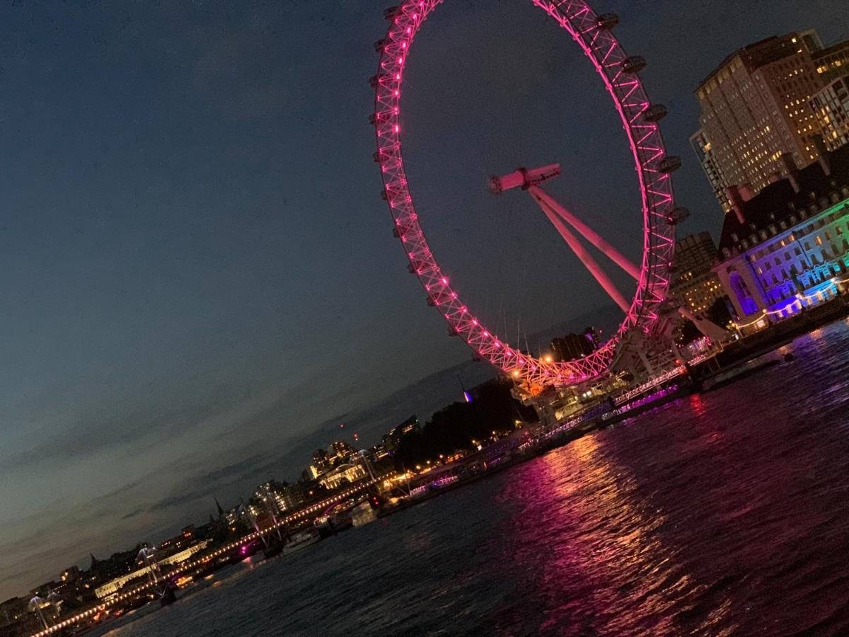 Luxury Riverside Apt With Easy Access To Central London, O2, Excel Centre And Parking Экстерьер фото