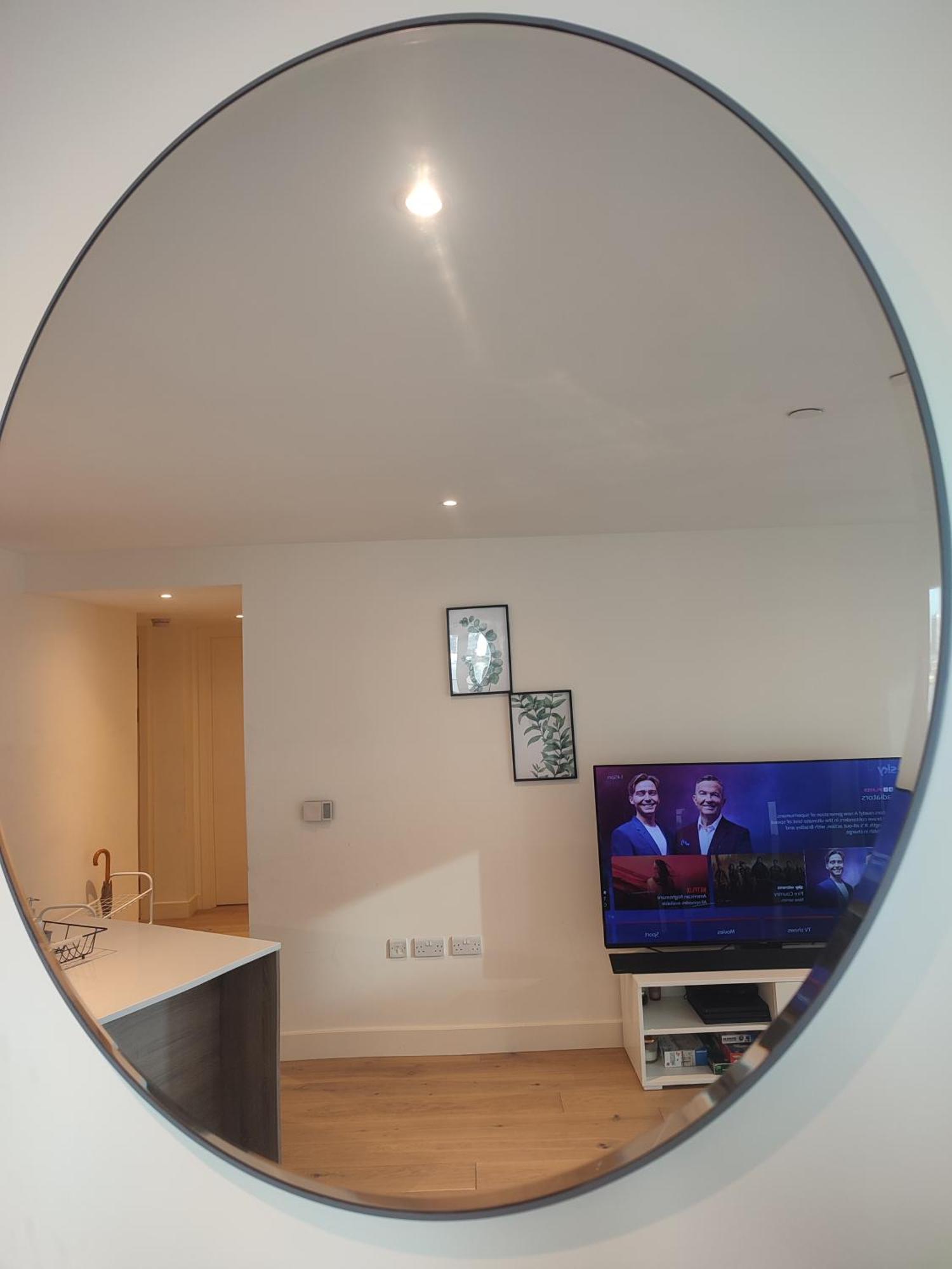 Luxury Riverside Apt With Easy Access To Central London, O2, Excel Centre And Parking Экстерьер фото
