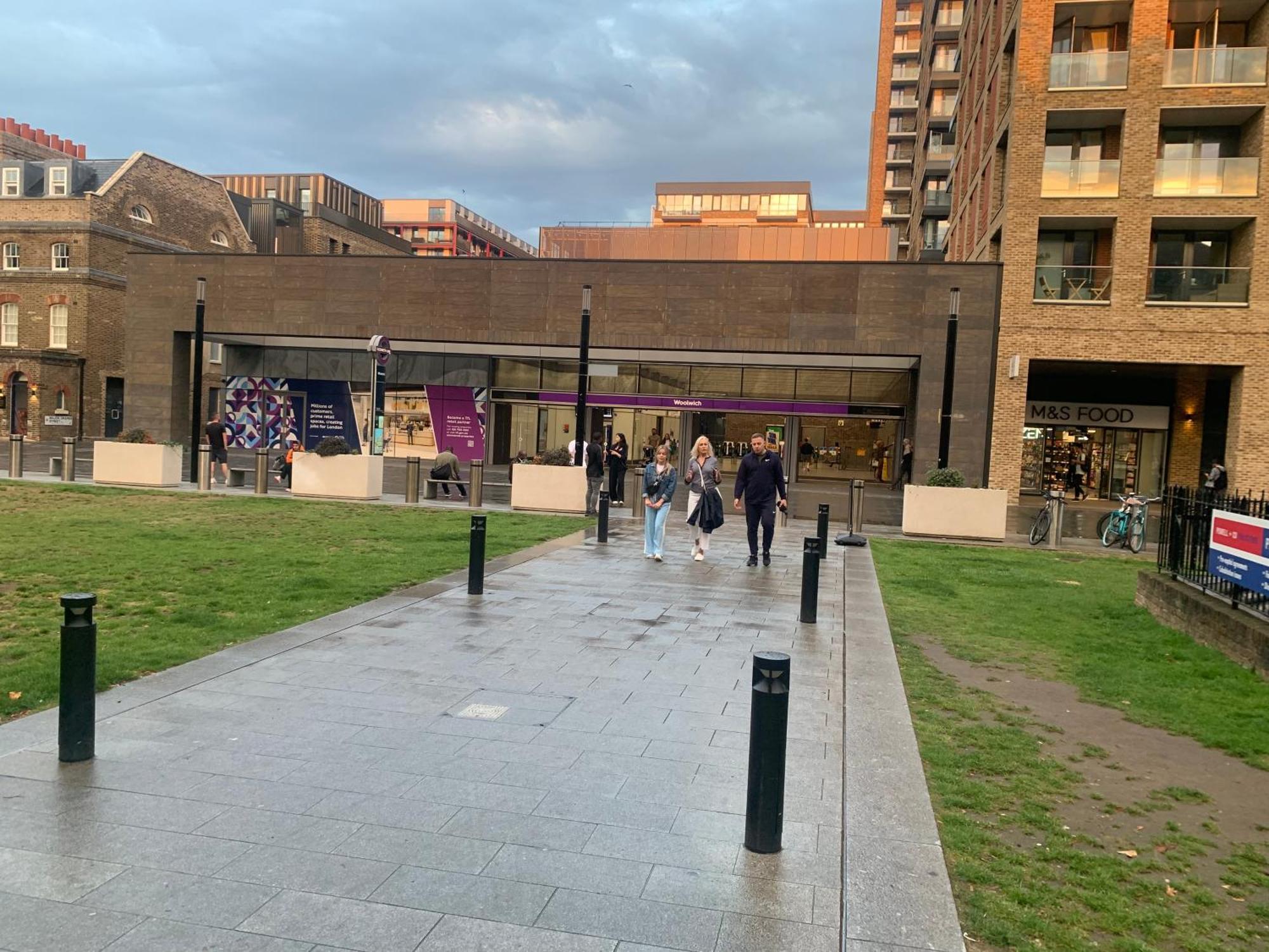 Luxury Riverside Apt With Easy Access To Central London, O2, Excel Centre And Parking Экстерьер фото